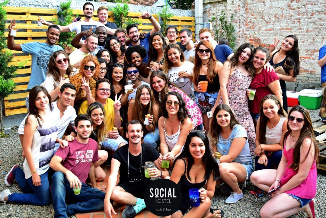 Social Hostel Cafe E Bar Curitiba Exterior foto